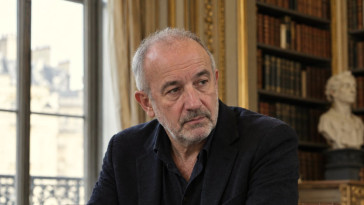 Académie Goncourt : Philippe Claudel confie qu'il n'y a " qu'une réaction de tristesse "