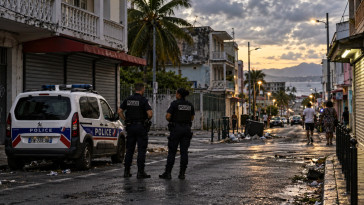 Agglomération pointoise : après des pillages et violences, le préfet instaure un couvre-feu pour les mineurs