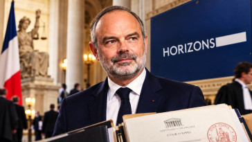 Édouard Philippe : que change pour lui son placement sous le statut de témoin assisté dans l'enquête pour détournement de fonds publics ?
