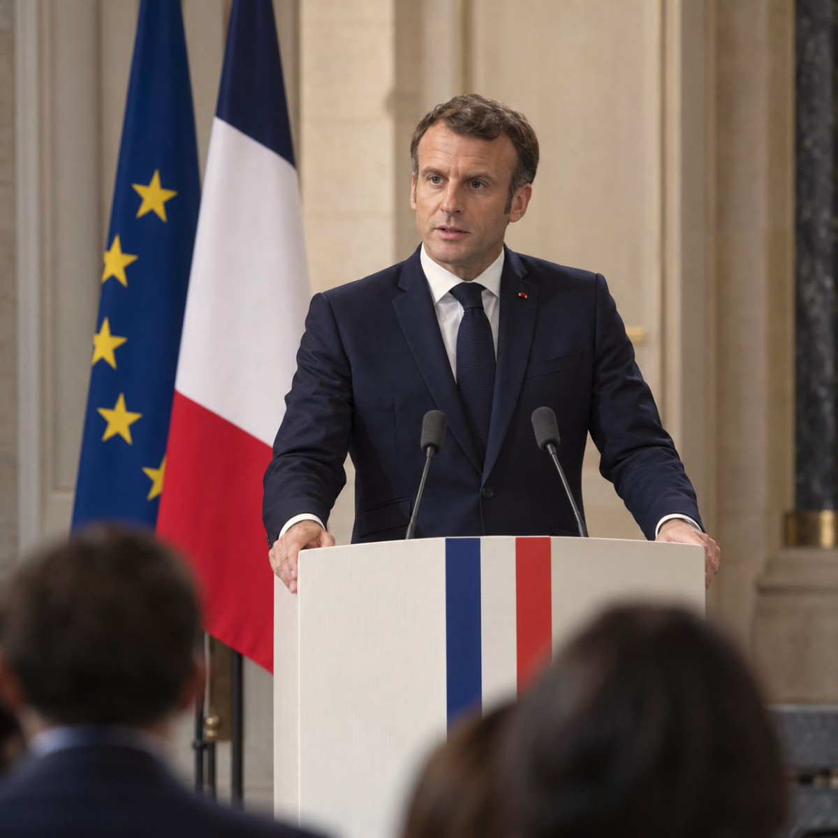 Emmanuel Macron : ce qu'il faut retenir de son allocution après les violences du 17 octobre