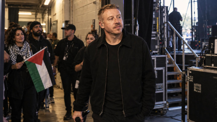 Macklemore lance une tournée "Free Palestine" après son éviction des concerts d'Ed Sheeran