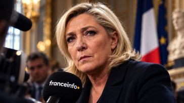 Marine Le Pen accuse le gouvernement d'avoir " perdu la maîtrise de tout " sur franceinfo