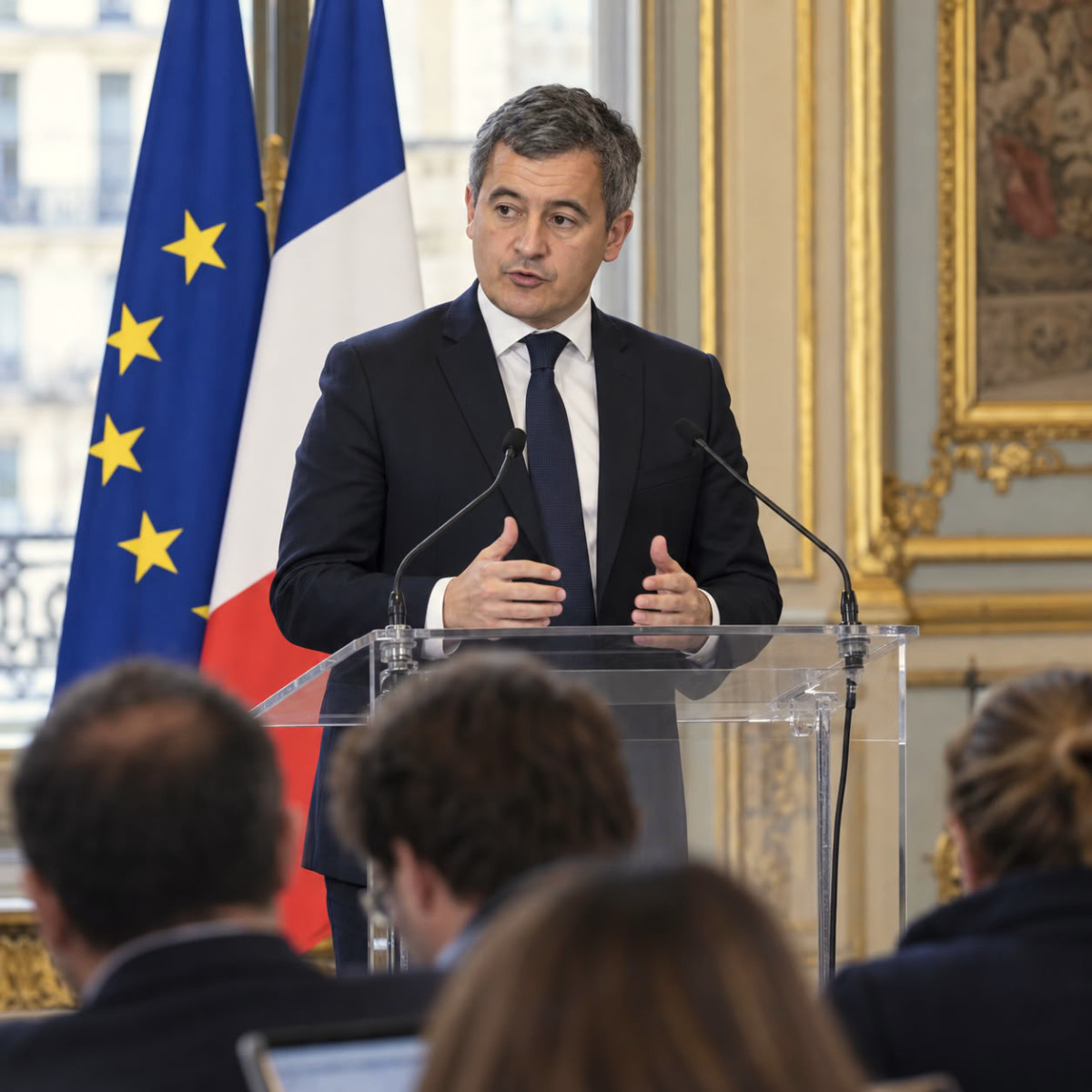 Violences du 17 octobre : les gardes à vue pourront passer de 48 à 72 heures, annonce Gérald Darmanin